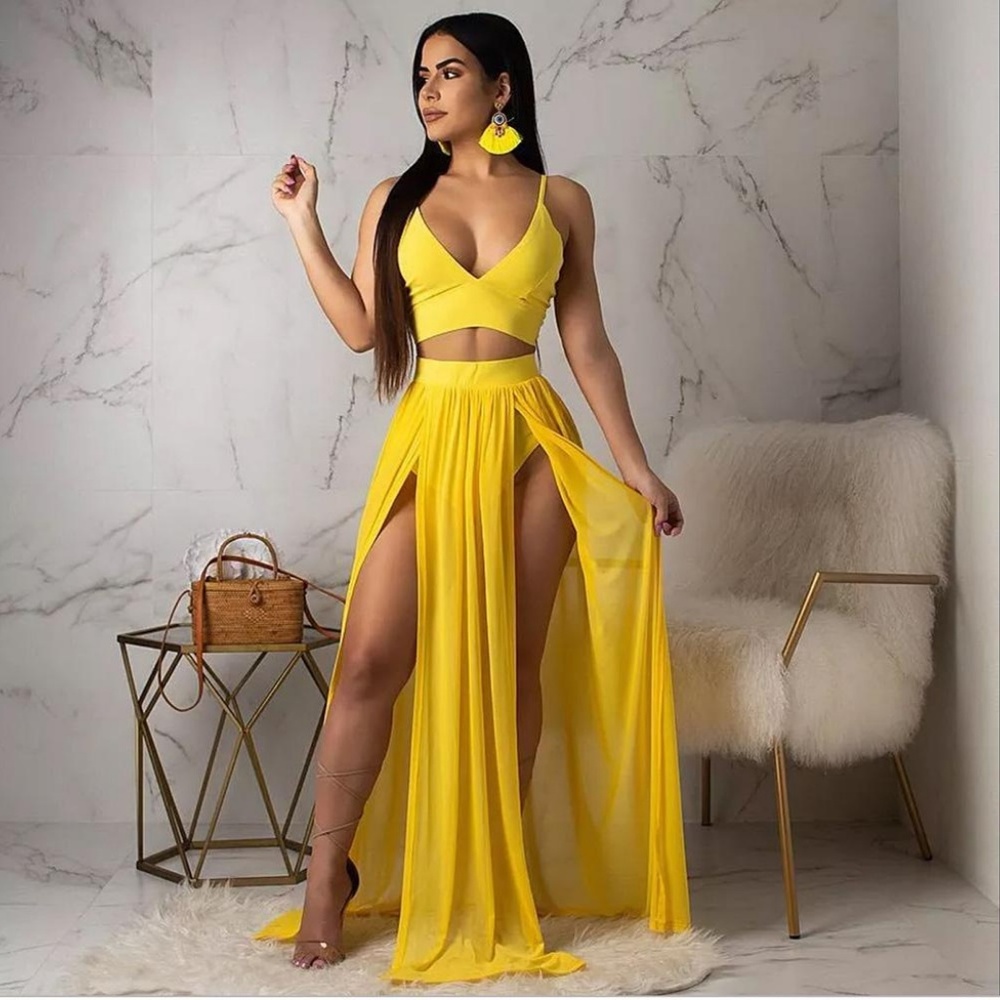 BEAUTIFUL 2PC DEEP V NECK SPAGHETTI STRAP TOP - Picture 2 of 5